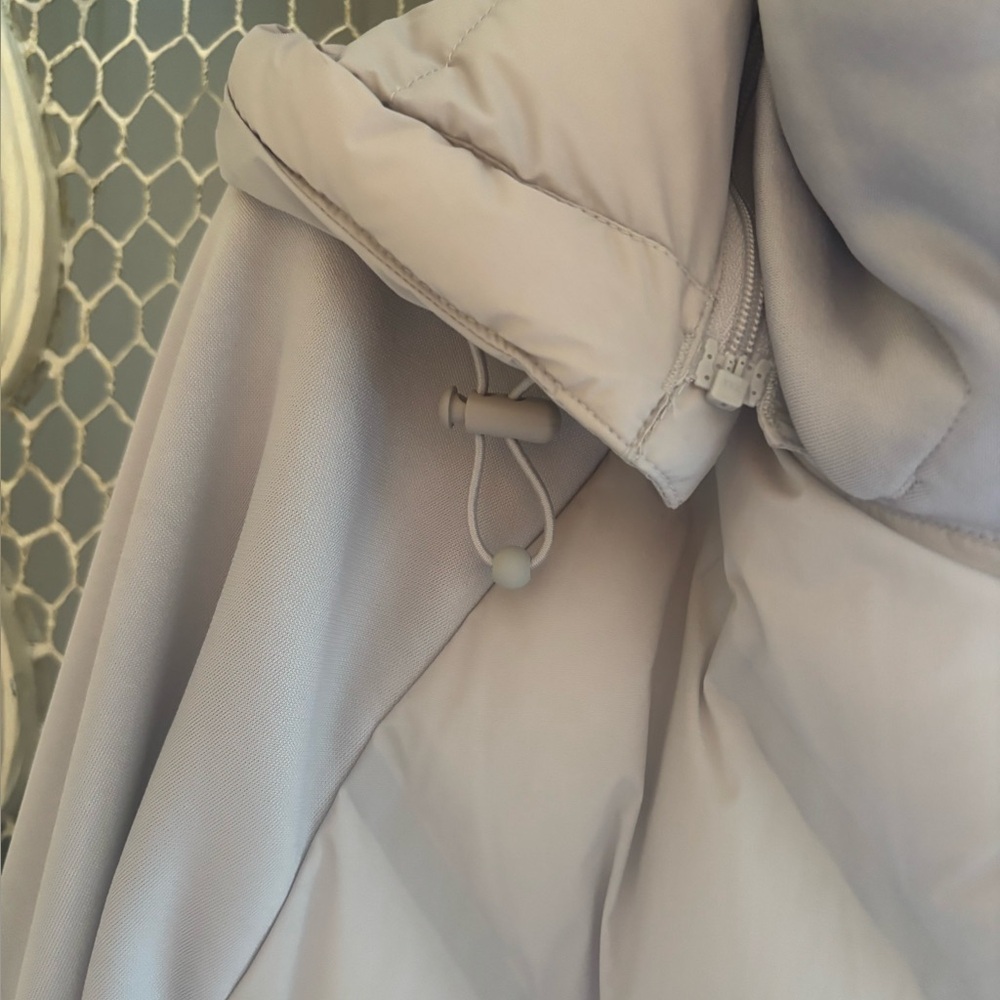 ATHLETA Women's Grayish purple Puffer Jacket. - Picture 5 of 12